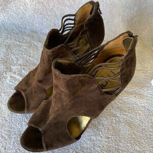 Moda Brown Suede Cutout Peep Toe Heels Size 8M Strappy High Heel Booties